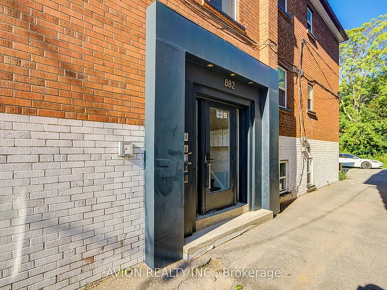 882 Broadview Ave #2 — Photo 3