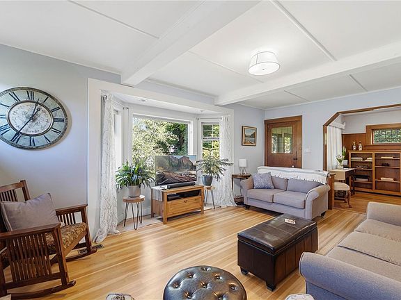 5th image of 4244 Johnston Rd