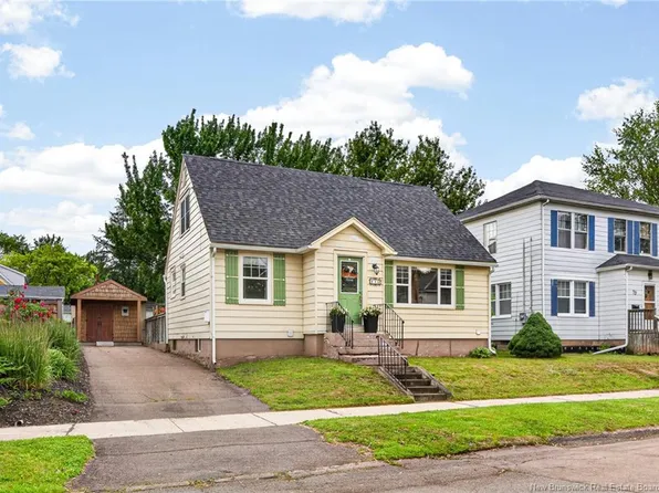 81 Burlington Ave, Moncton, NB E1E 1Z4