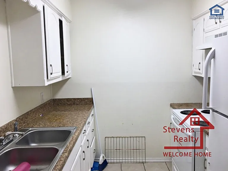 Greenswest Apartments — Photo 41