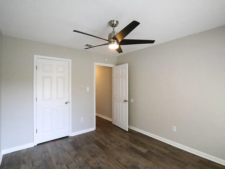 4505 Guinevere Ct — Photo 19