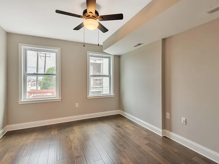 2509 Fleet St — Photo 18