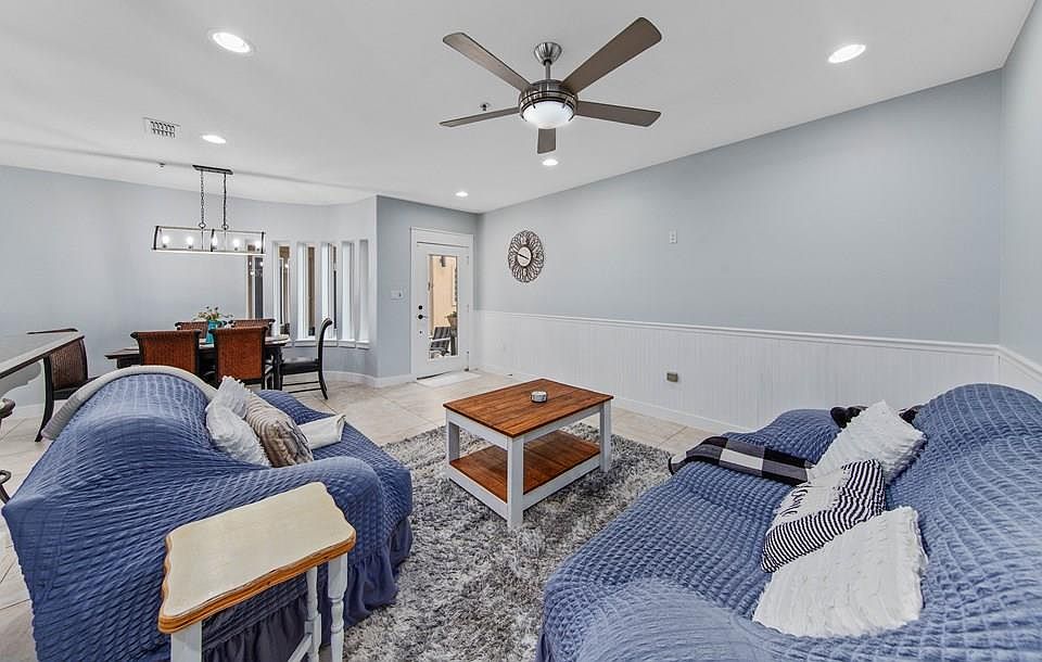 1st image of 200 W Mesquite St #6