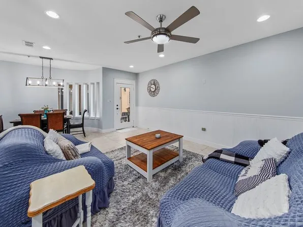 200 W Mesquite St #6, South Padre Island, TX 78597
