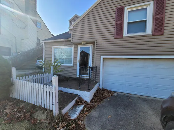 556 Townview Cir W, Mansfield, OH 44907