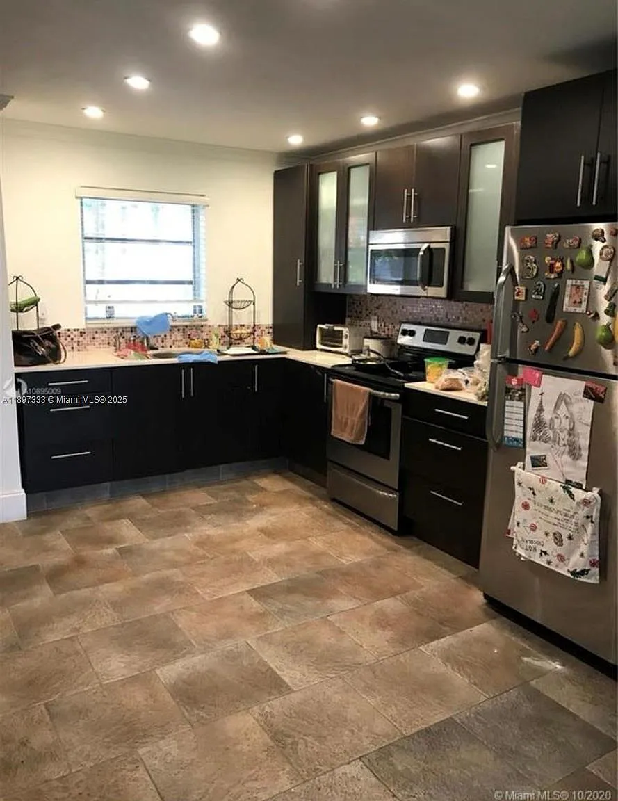 Village At Dadeland Condo — Photo 1