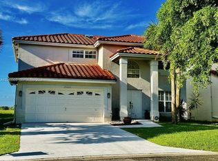 10664 Oak Lake Way, Boca Raton, FL 33498