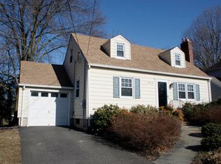 92 Robinson Pl, Shrewsbury, NJ 07702