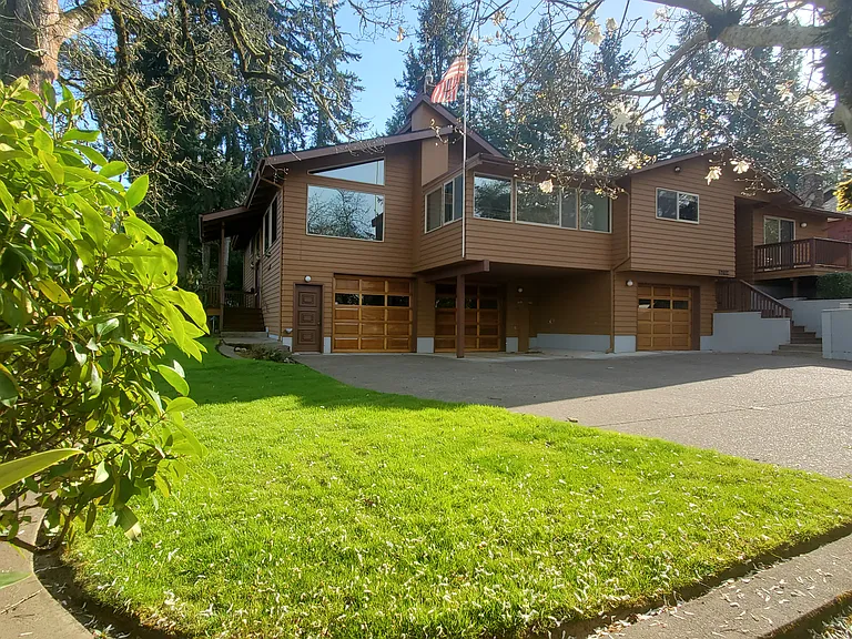 1702 Karyl Ave — Photo 2