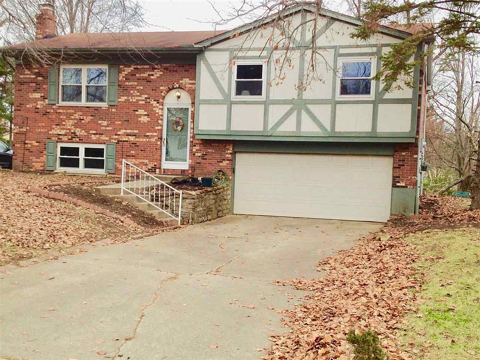 1st image of 834 Wesley Dr