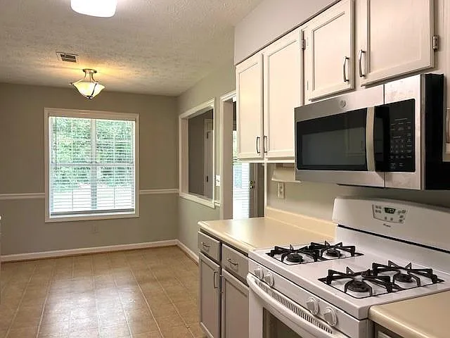 1303 Chandler Ct NW — Photo 7