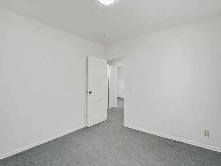 237 Broad St — Photo 34