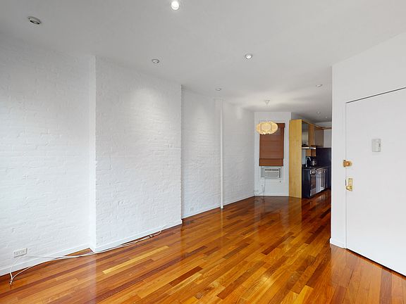 4th image of 23 King St APT 8