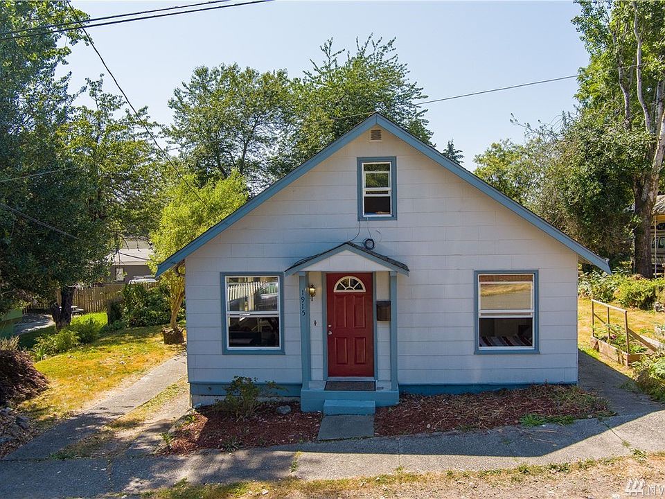 1st image of 1915 10th St