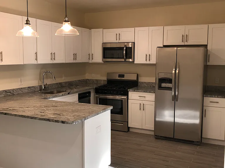 155 EVERGREEN PLACE — Photo 32