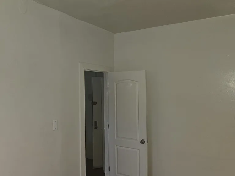1539 Park Pl #B8 — Photo 6