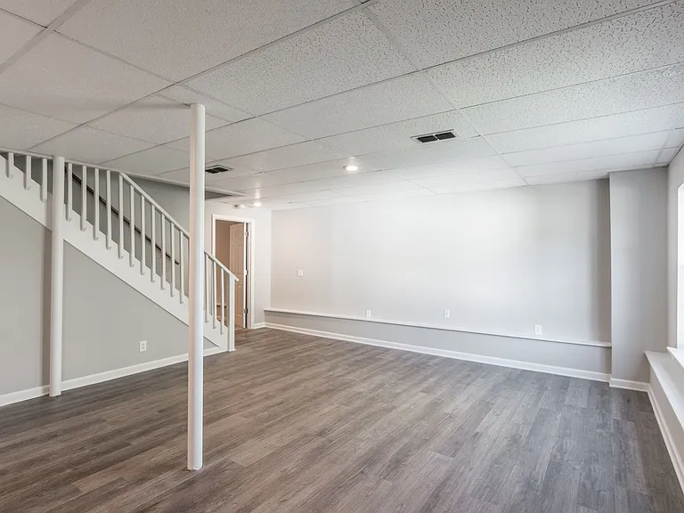 108 Longview Dr — Photo 11