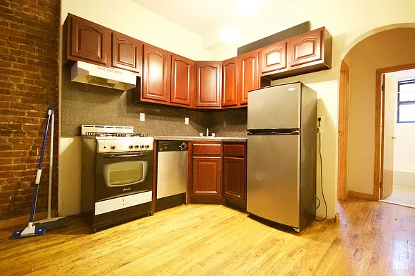 Rented by Nooklyn NYC LLC | media 19