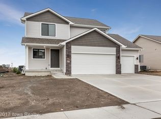 800 NE Addison Dr, Waukee, IA 50263