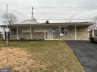 268 Blue Ridge Dr, Levittown, PA 19057