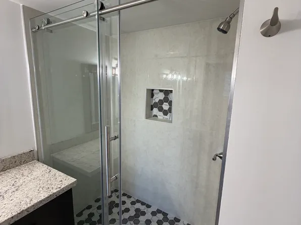 9711 Fontainebleau Blvd, Miami, FL 33172
