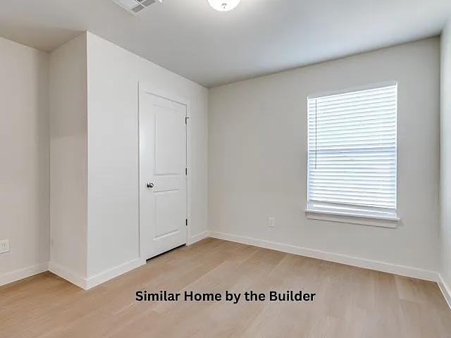 1616 Highland Loop — Photo 3