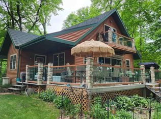 1614 N Sugar Island Road, Oconomowoc, WI 53066
