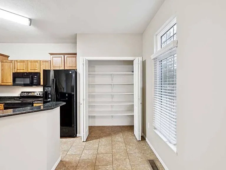 Stone Ridge Estates Apartments & Duplexes — Photo 156