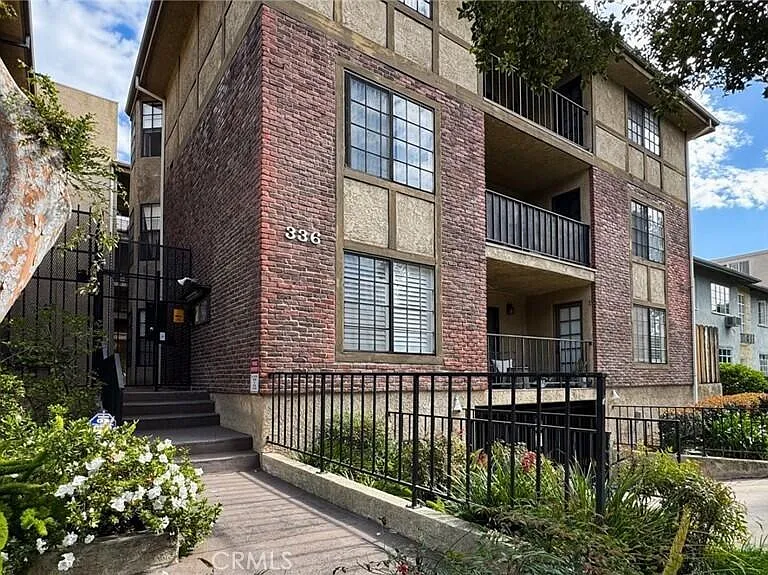 336 N Louise St #17 — Photo 5