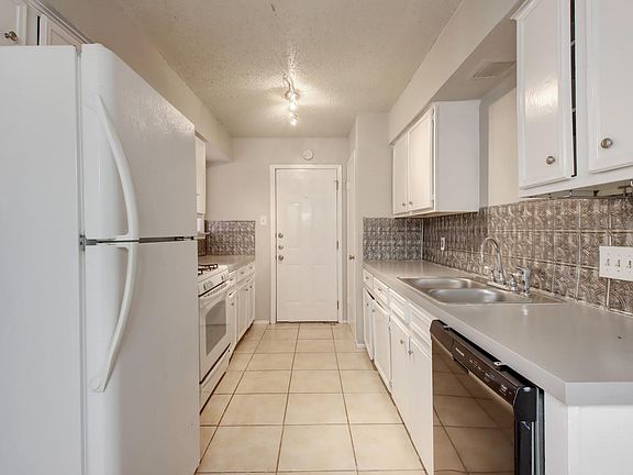 5th image of 1801 Mearns Meadow Blvd #B