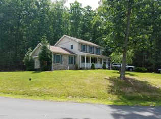 55 Arapahoe Ln, Hazleton, PA 18202