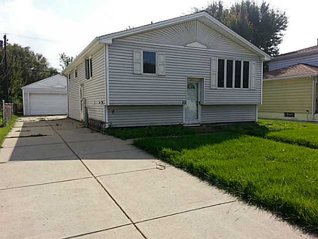 1st image of 77 Hackett Dr