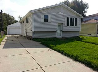 77 Hackett Dr, Tonawanda, NY 14150