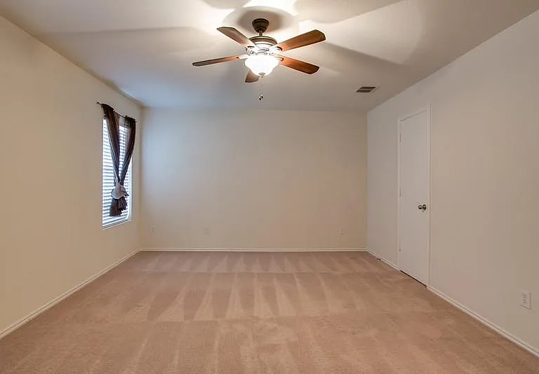 4541 Martingale View Ln — Photo 13