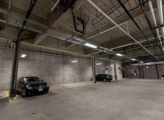 4th image of 1543 W North Ave