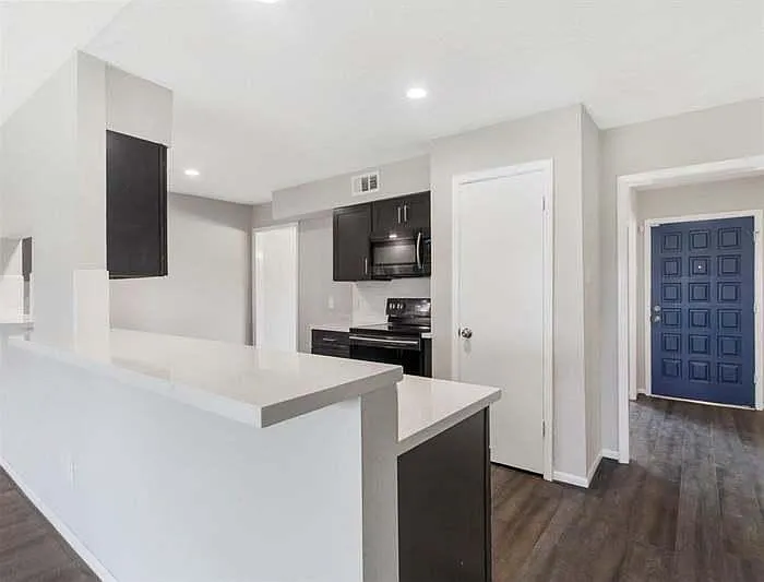 10022 Old Towne Ln — Photo 16