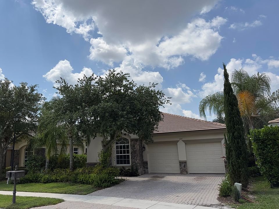 1st image of 11242 Osprey Lake Ln