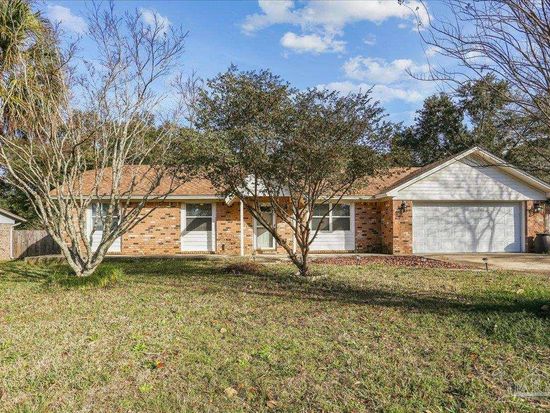 1058 New Haven Dr, Cantonment, FL 32533