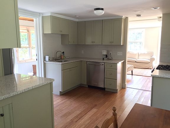Kitchen with brand new, stainless steel appliances