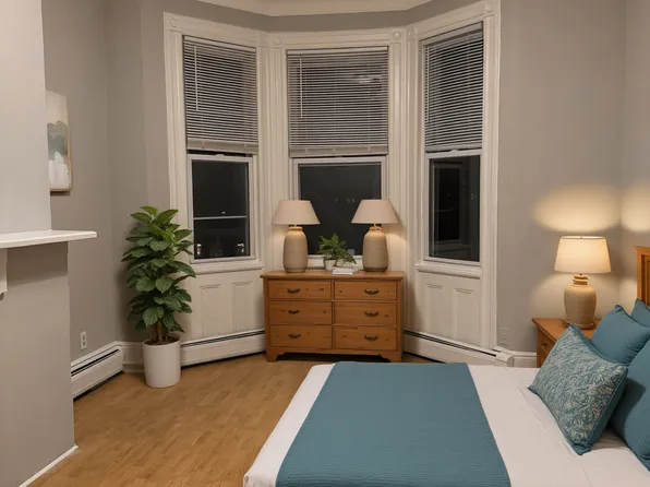 31 Carlton Avenue image 1 of 10