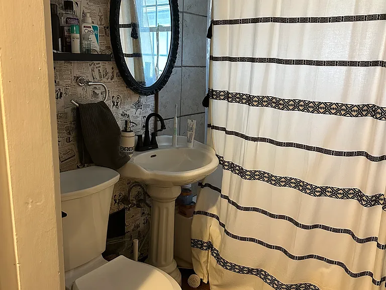 1121 Burr Ave — Photo 11
