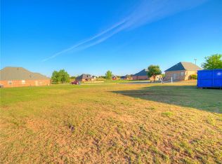 2005 Crimson Creek Dr, El reno, OK 73036