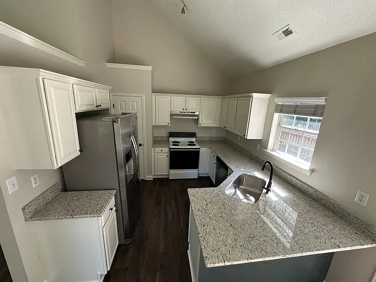 85 McIntosh Estates Dr — Photo 40