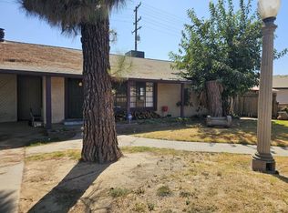 1033 E Academy Ave, Tulare, CA 93274