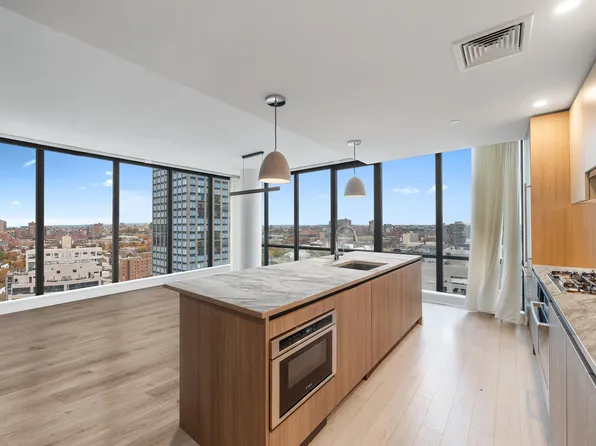 155 Bay Street image 1 of 44