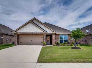 461 Silverstone Dr, Waxahachie, TX 75165