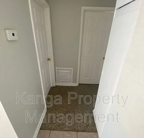 3716 Henry Ave — Photo 6