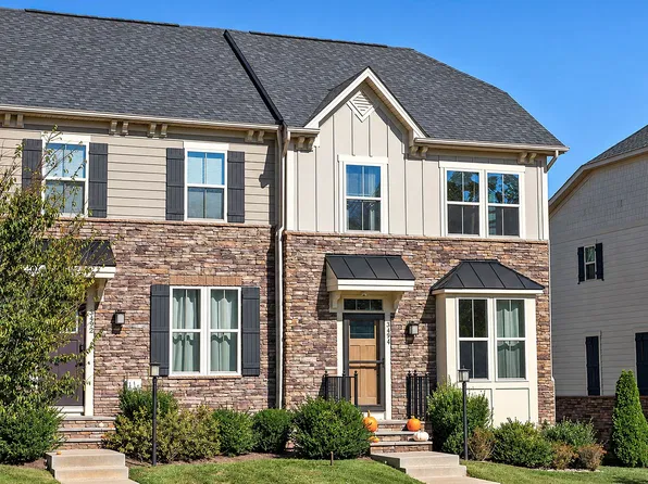 3494 Steamer Dr, Keswick, VA 22947