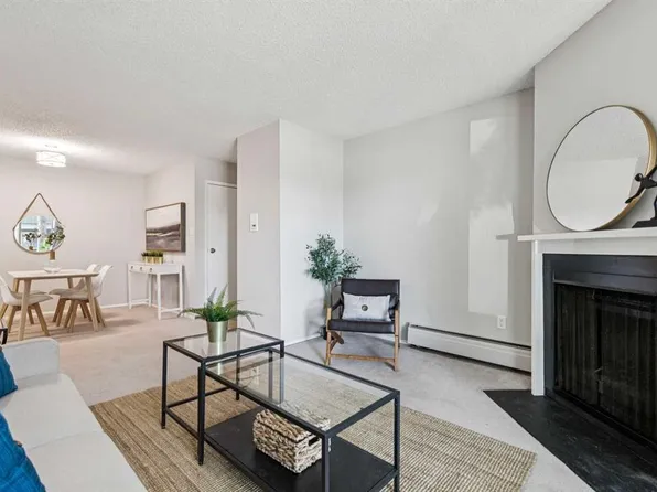 315 E Southampton Dr SW #5109, Calgary, AB T2W 2T6