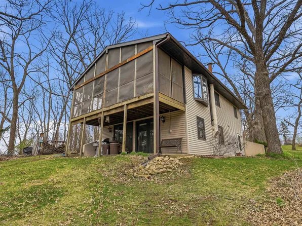 5A11 White Buffalo Dr, Apple River, IL 61001